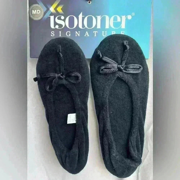 Isotoner Signature Womens Black Slip On Bow Ballet  Slippers Size 6.5-7.5 - Picture 2 of 8